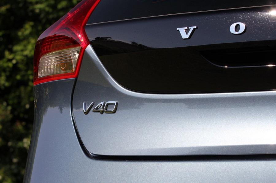  Volvo V40 2012 года  (фото 166 из 183)